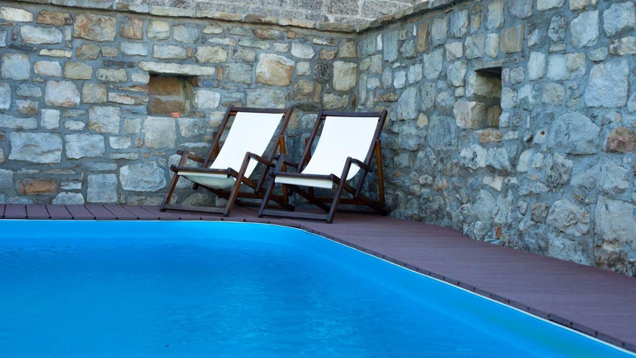 Holiday Homes Poli Svetega Antona Gracisce Exterior photo